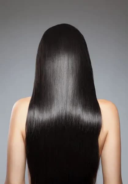 Žena posle keratin tretmana